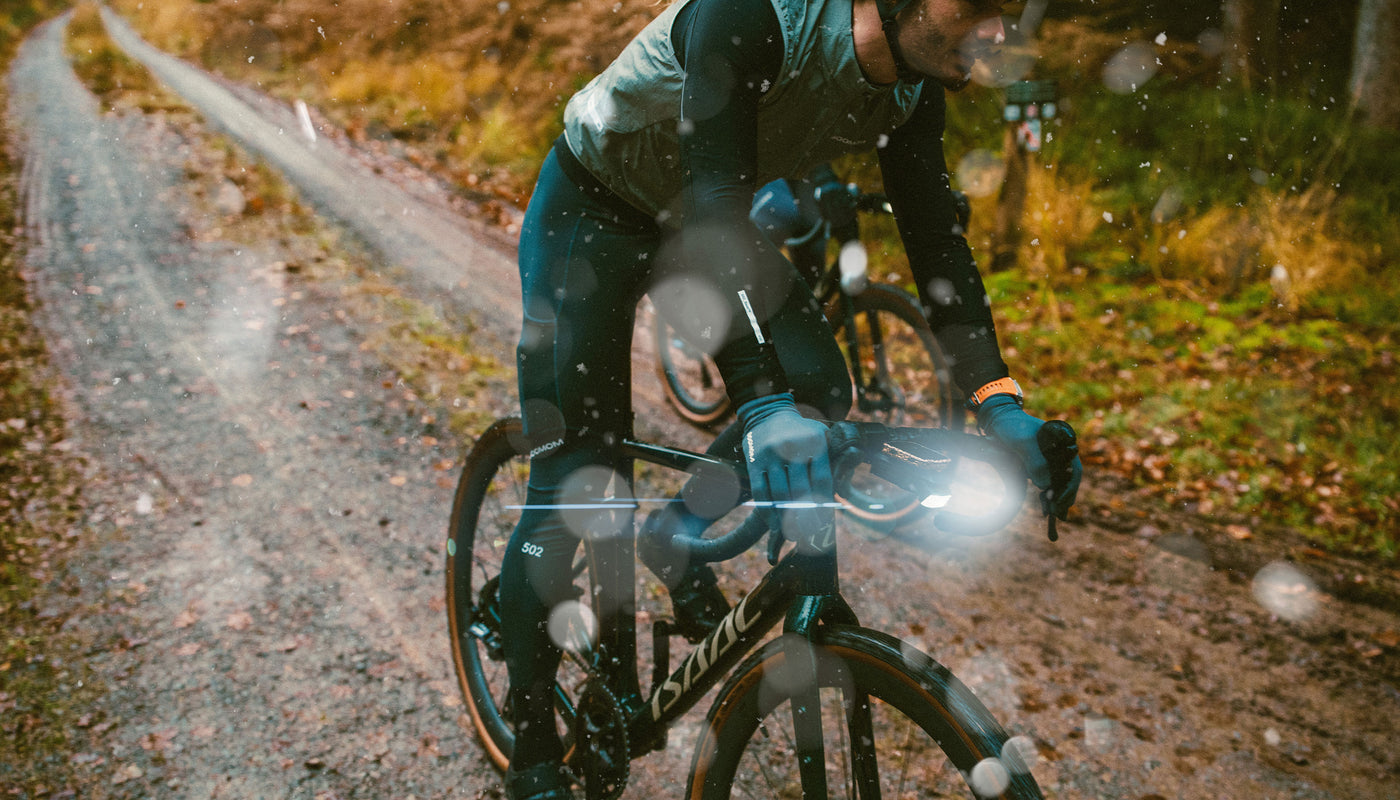 Base-Cargo-Bib-tights--M-header_1440x800