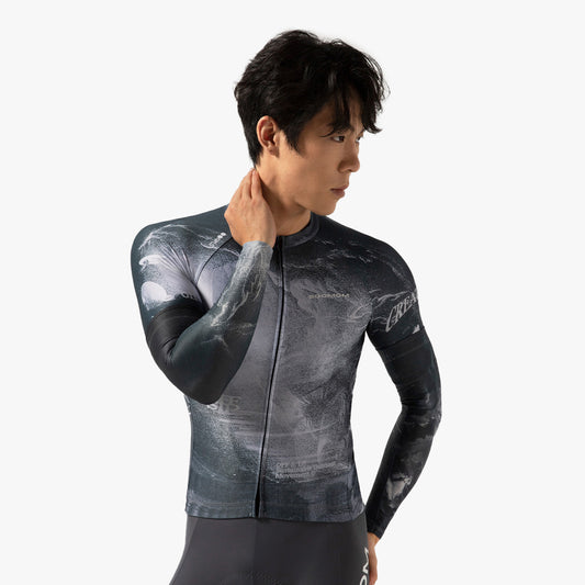 Base Studio Edition Arm Warmers - Lumen Grey — alternate view