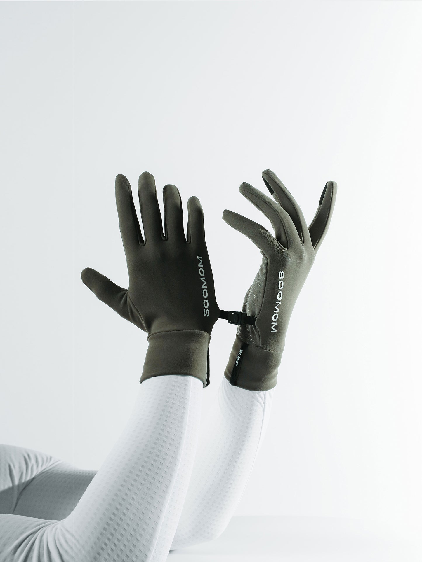 Base Reflective Thermal Gloves - Dark Truffle
